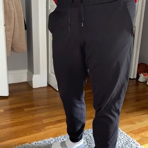 Lululemon size 10 joggers